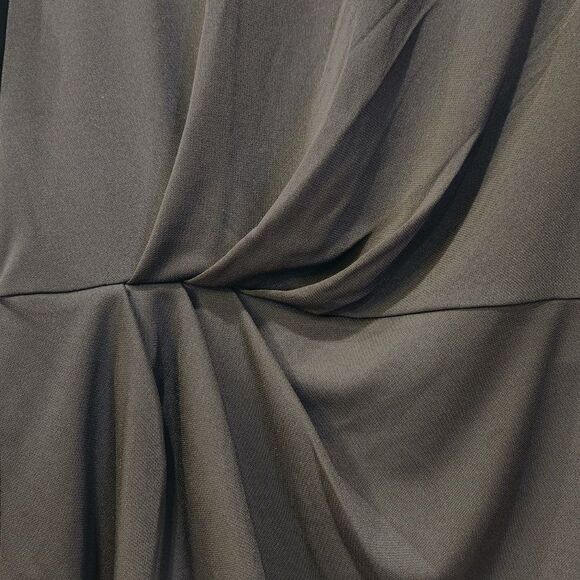 NWT Long Sleeve Black Top with Side Ruching & V-Back Size Small … - Picture 4 of 6